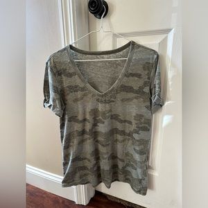 American eagle t shirt, size small